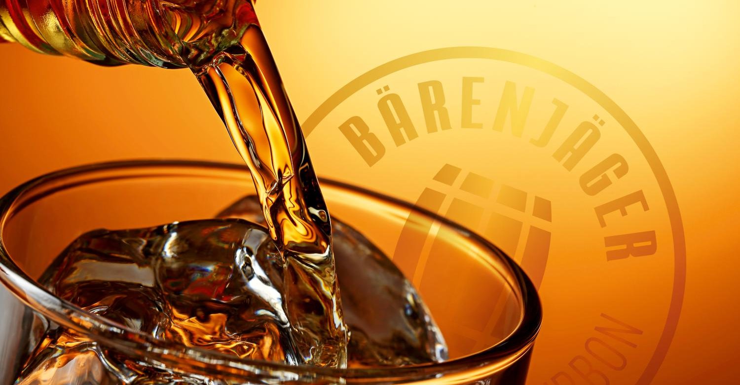 Baerenjaeger Honey Bourbon Spirits Relaunch Grafikdesign Branding-Strategie Verpackungsdesign Logodesign Line Extension
